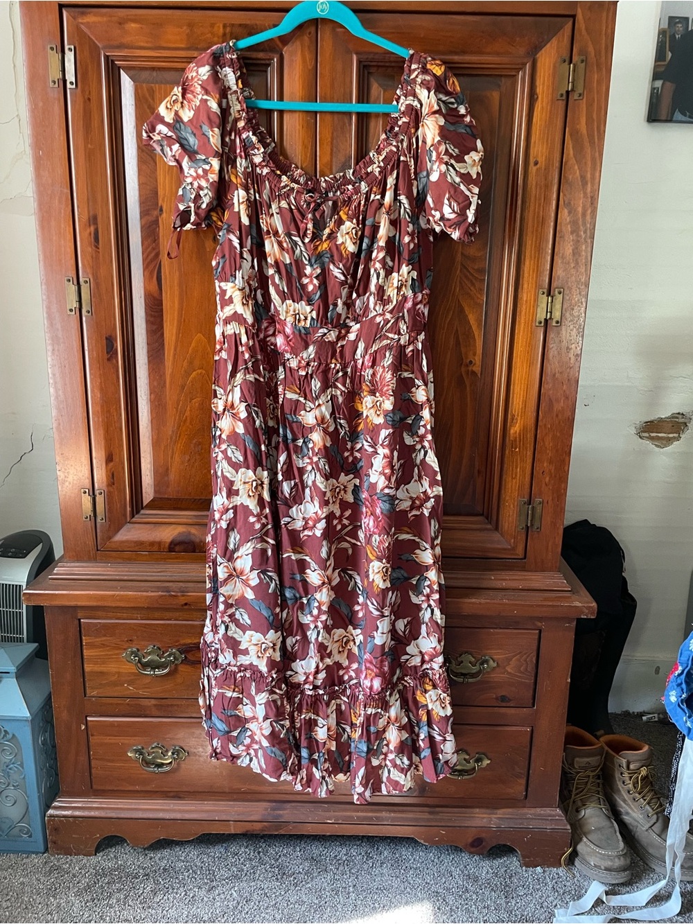 Floral Midi Dress in Burgundy
